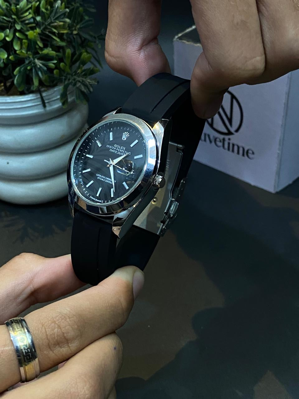 Rolex(Black Dail)